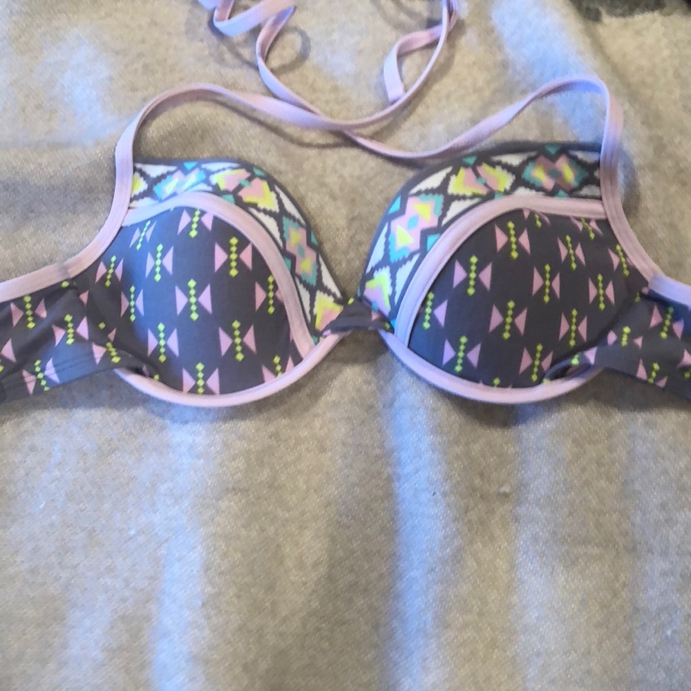 Patterned bathing suit top